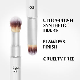 IT Cosmetics Heavenly Luxe Dual Airbrush Concealer Brush #2 handle offers lightweight control during makeup.