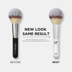IT Cosmetics Heavenly Luxe Wand Ball Powder Brush #8 with soft bristles for even powder pickup