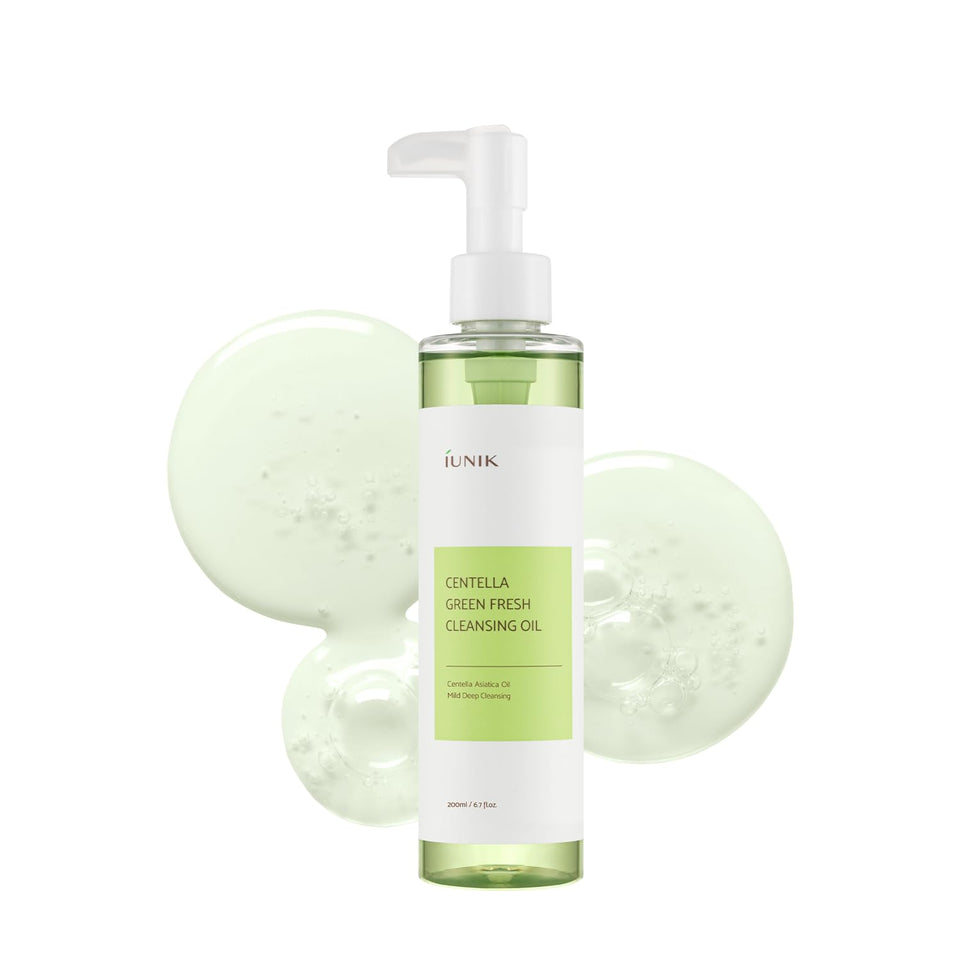 IUNIK Centella Green Fresh Cleansing Oil bottle pouring, gently dissolves makeup and sunscreen.