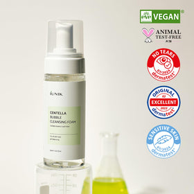 IUNIK Tea Tree Water ingredient shot indicates soothing, balancing properties.