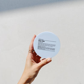 Castor oil drop highlights nourishment in J Beverly Hills wax
