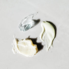 Crystal-clear texture of J Beverly Hills Blue Clear Finishing Wax enables easy restyling