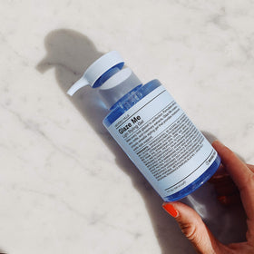 J Beverly Hills Blue Glaze Me Light dispense action shows easy application and light hold.