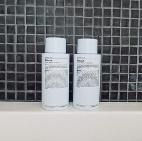 J Beverly Hills Blue Rescue Colour Repair Shampoo foamy lather for gentle cleansing and shine.