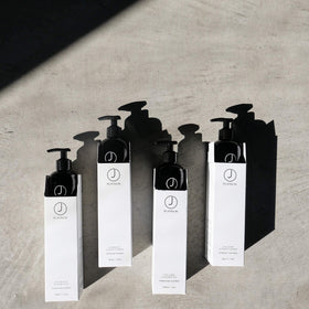 J Beverly Hills Platinum Hydrate Conditioner ingredients with Vitamin B5 and hydrolyzed wheat protein.