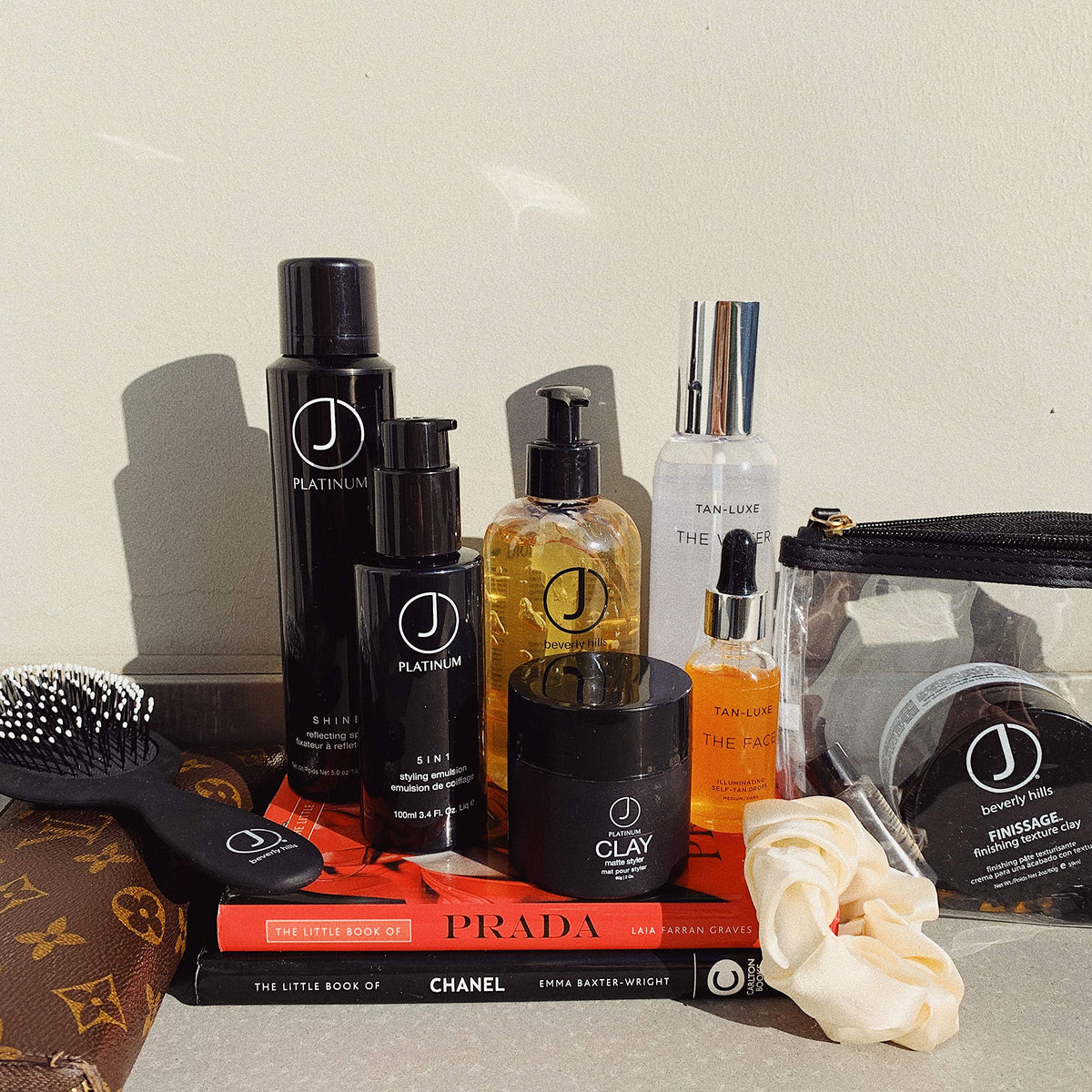 J Beverly Hills Platinum silky-smooth finish enhances styling results.