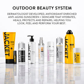 JACKET SPF 50+ shows water resistance during outdoor activities.