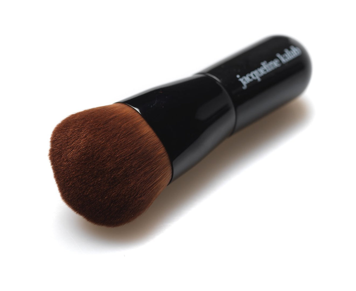 Jacqueline Kalab Magic Foundation Brush luxurious Taklon hair feels premium on skin.