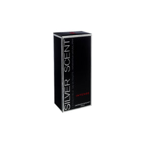 Mist spray of Jacques Bogart Silver Scent Intense for easy application.