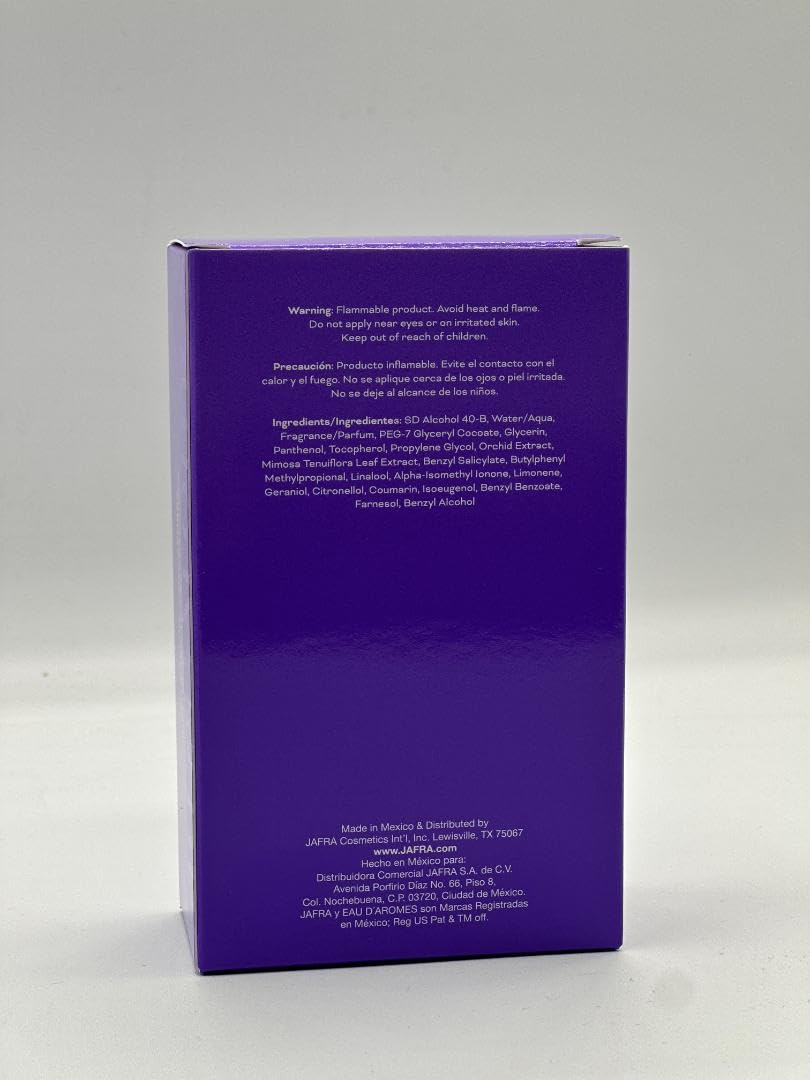 JAFRA Eau d'Arômes cap close-up highlighting premium natural oils