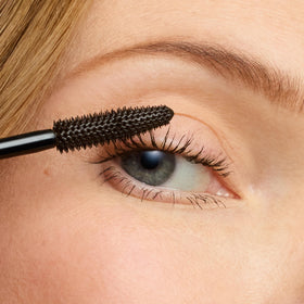 Jane Iredale Lash Fixation long-defined lashes with precise lift and curl.