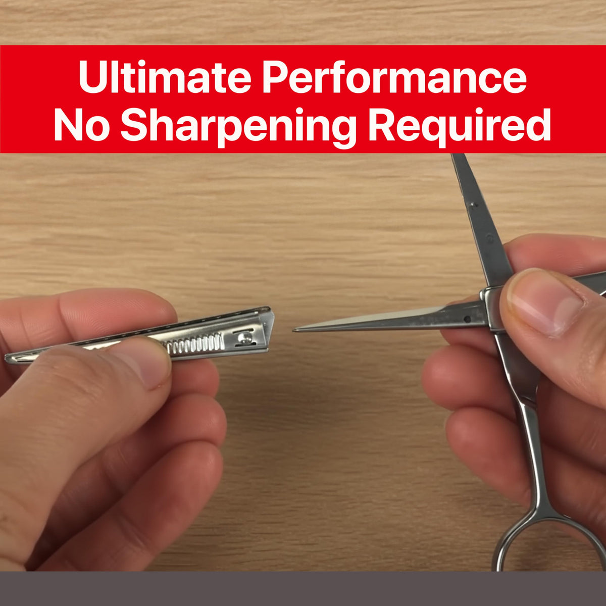 Jatai Feather replacement blades in a professional barber kit