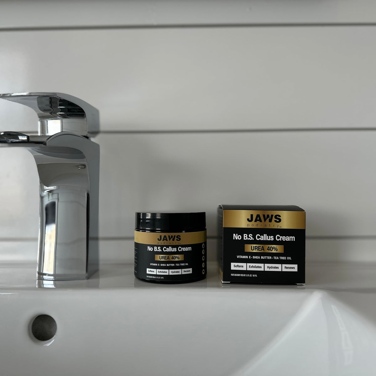 Jaws Podiatry Urea Cream leaves feet feeling velvety and hydrated.