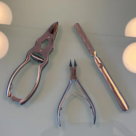 Jaws Podiatry packaging shows durable, ready-to-use toenail clippers.