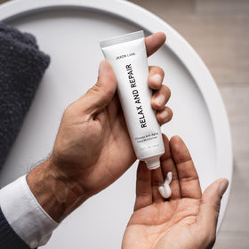 JAXON LANE Relax and Repair hyaluronic-acid-drop emphasizes deep hydration