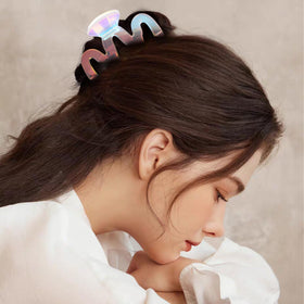 Jayongnee Y2K octopus wave clip for easy updos and ponytails on busy mornings.