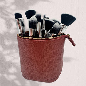 JAZD spill-resistant materials protect brushes during transit and simplify maintenance.