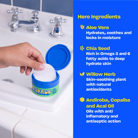 JB SKRUB Boys Face Pads texture demonstrates gentle cleansing for blemish-prone skin.