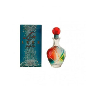 Jennifer Lopez Live Luxe on skin, reveals warmth and subtle notes.