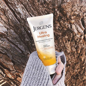 Smooth, luminous skin after use.