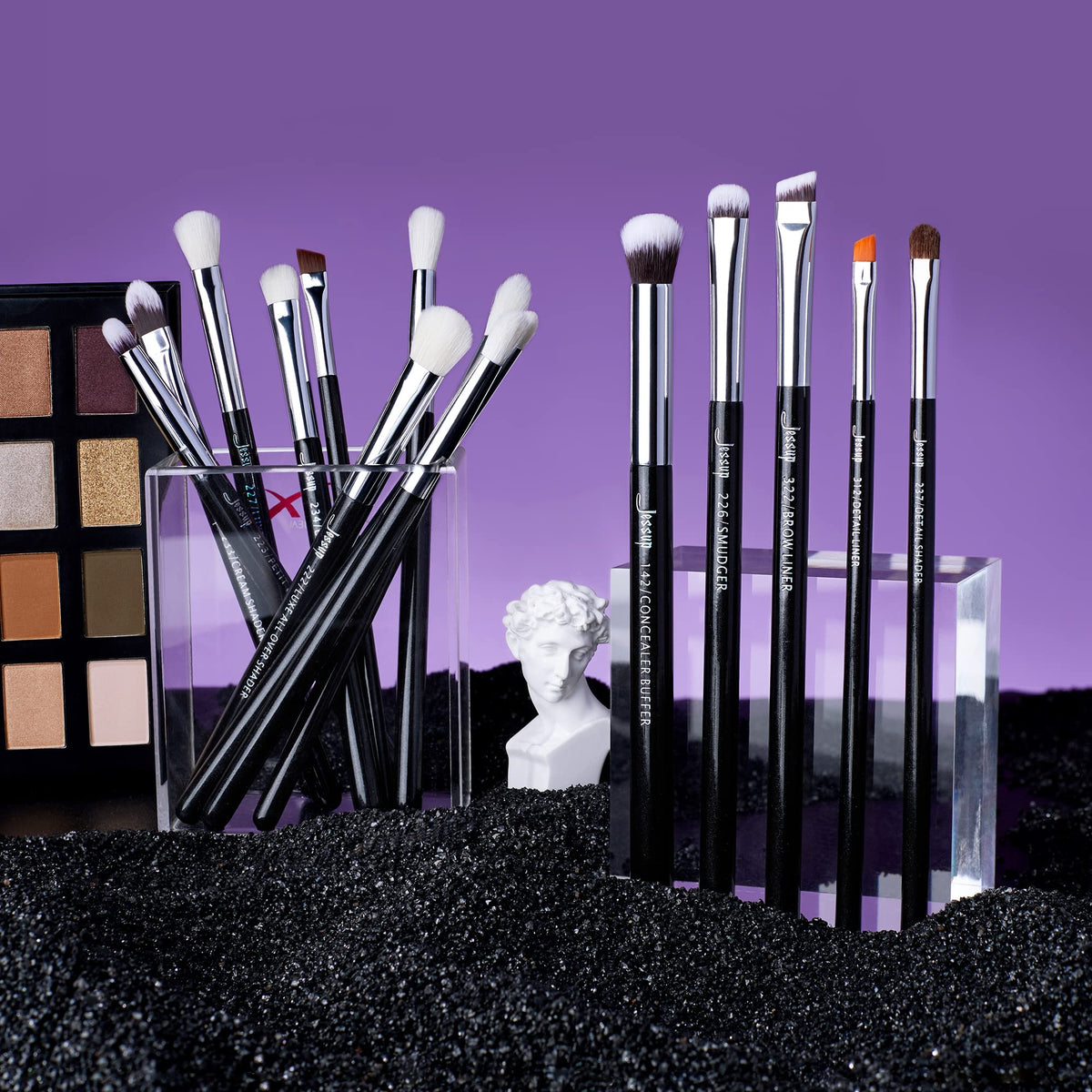 Jessup set includes eyeshadow blending, eyeliner, concealer, brow and pencil brushes
