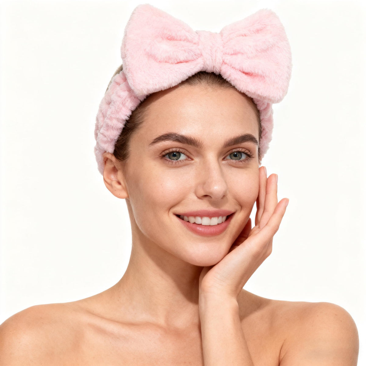 JHJEWH yoga and skincare headband, comfortable wear during activity.