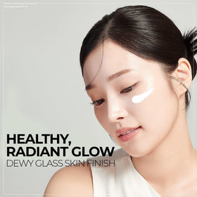 JMsolution Marine Pearl UV Cream glow shot highlights radiant, non-greasy finish.