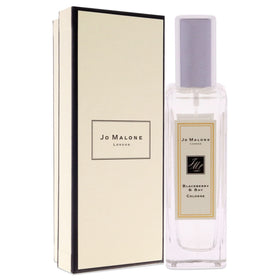 Jo Malone Blackberry & Bay spray-dispense image, smooth application for everyday elegance.
