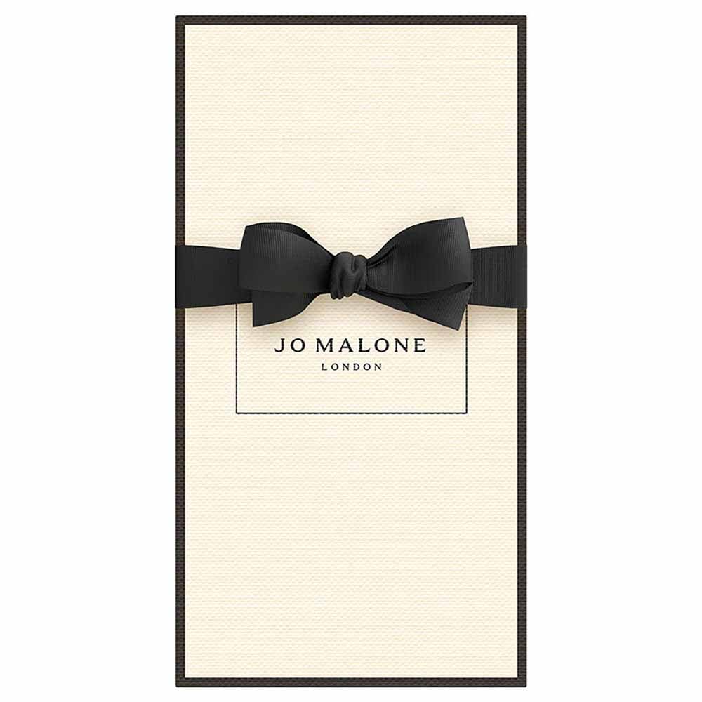 Jo Malone English Pear and Freesia foaming lather for a refreshing shower