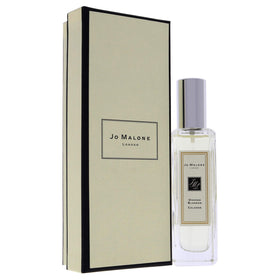 Jo Malone Orange Blossom floral detail highlights the heart note and bouquet balance.