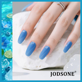 JODSONE matte top coat provides a sophisticated finishing touch for nails.