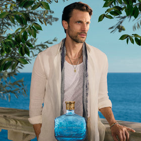 Close-up of spray nozzle on Artisan Costiero bottle captures refreshing moment