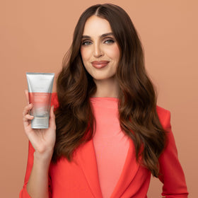Joico YouthLock Masque sulfate-free badge shows gentle formula for hair.