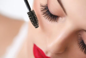 Jolie Sensitive Eyes Mascara Navy on lashes delivering a natural look with easy removal.