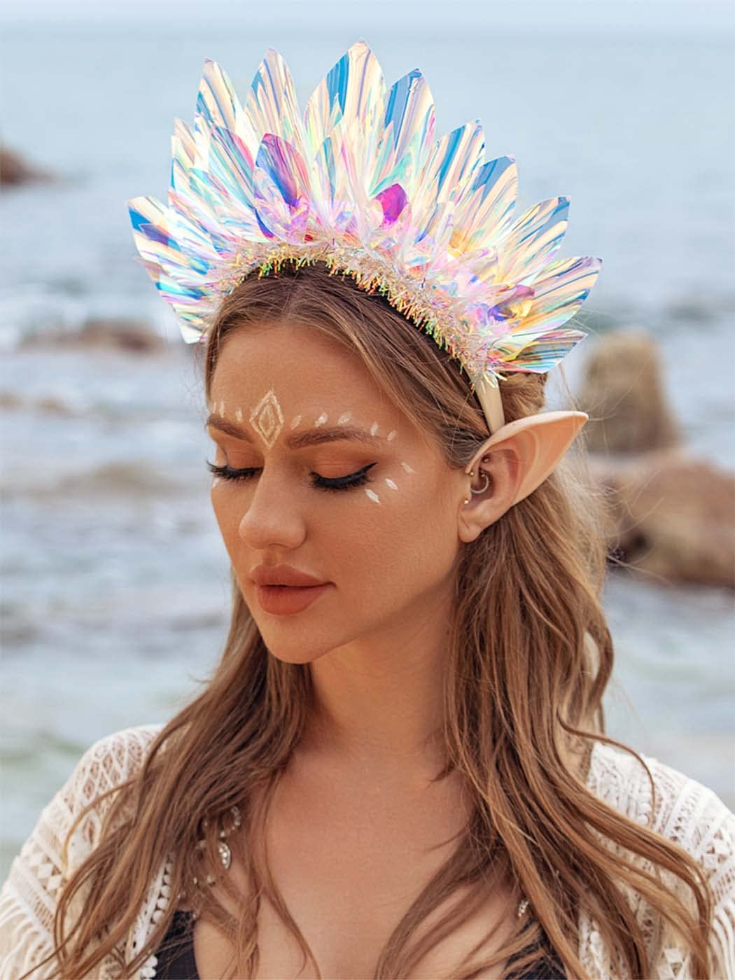 JONKY birthday crown with adjustable lights allows personalized glow at celebrations.