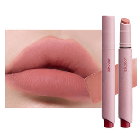 Joocyee Velvet Rouge Matte Lipstick Pencil application angle showing precise lip color