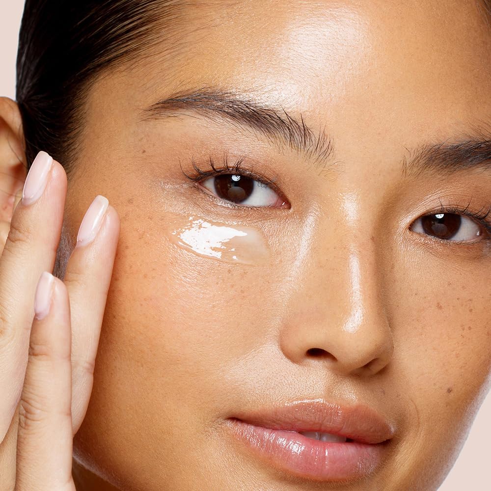 Jouer Luminize caffeine depuffs eyes while you sleep.