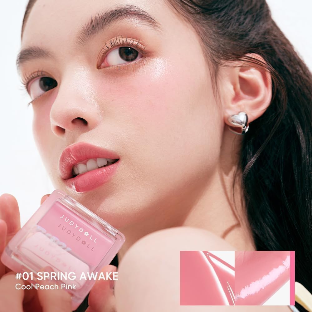 JUDYDOLL Glow Blush Balm built-in puff enables easy, even application