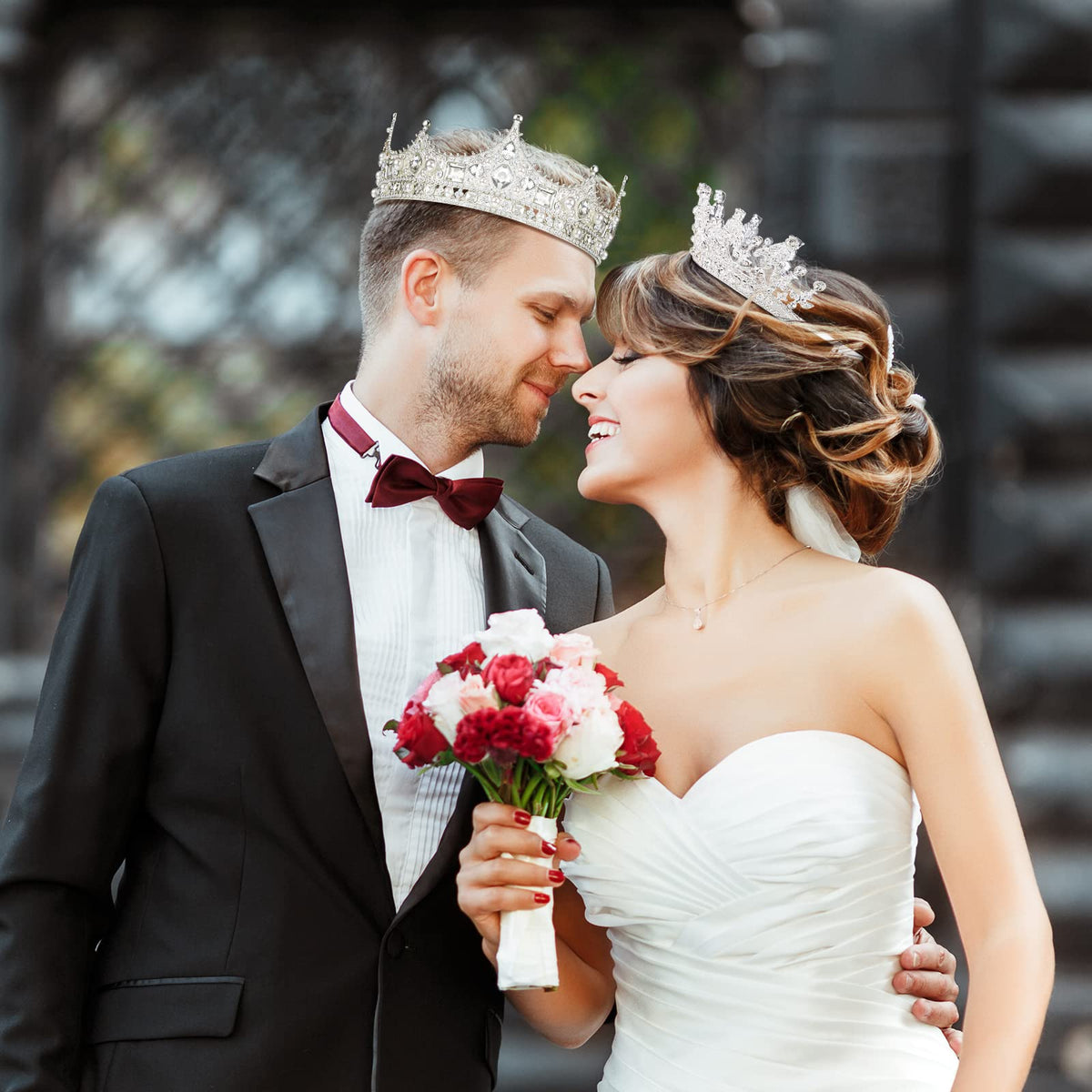 Juexica retro baroque style crown ideal for weddings and parties