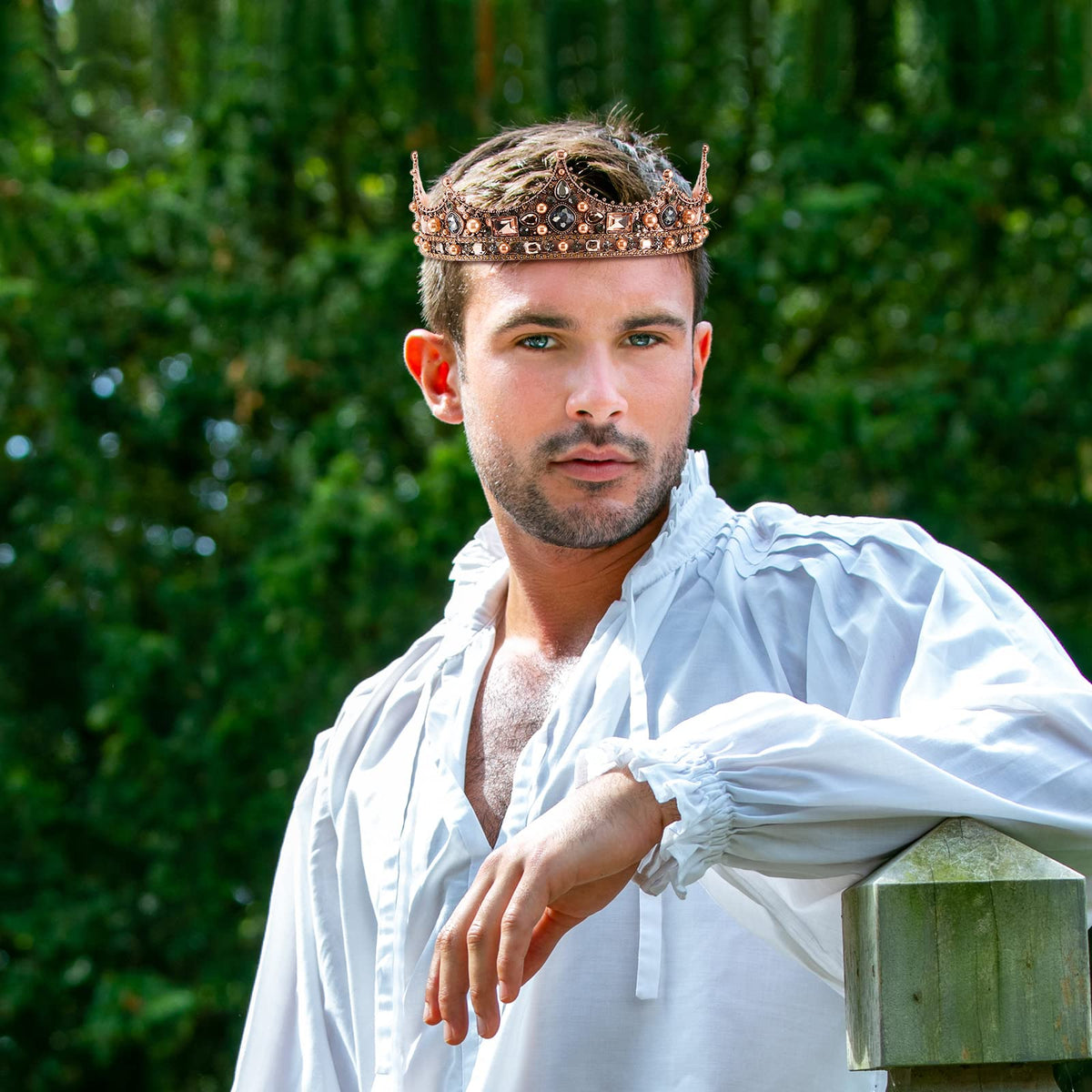 Juexica wedding and party accessory elevates costumes with royal detail.