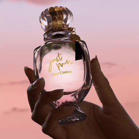 Juicy Couture Just Moi notes graphic magnolia cacao showing signature aroma