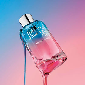Juliette Has A Gun Miami Shake cap and spritz hinting at creamy vanilla sweetness