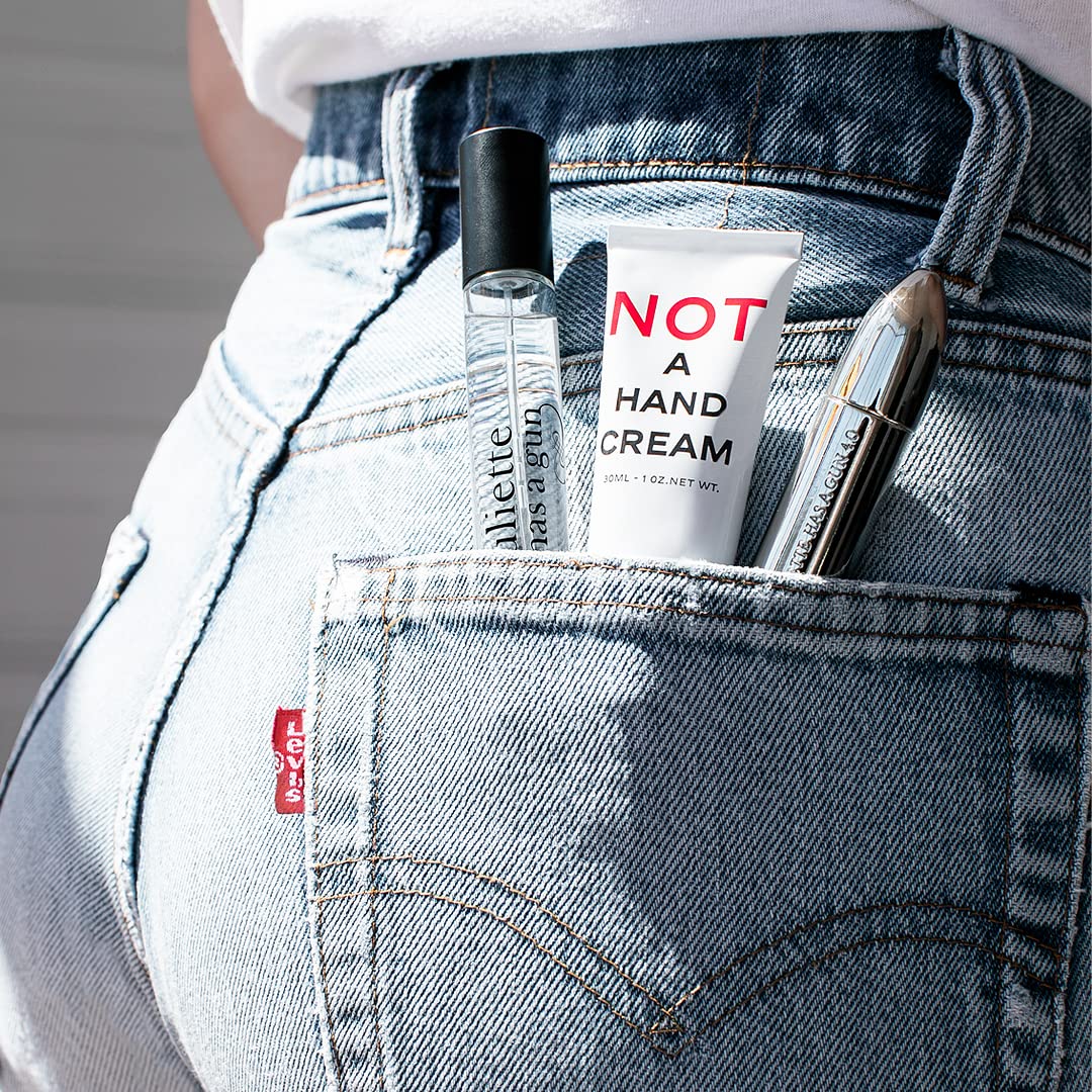 Juliette Has A Gun Not a Hand Cream cetalox note enhances warm woody scent