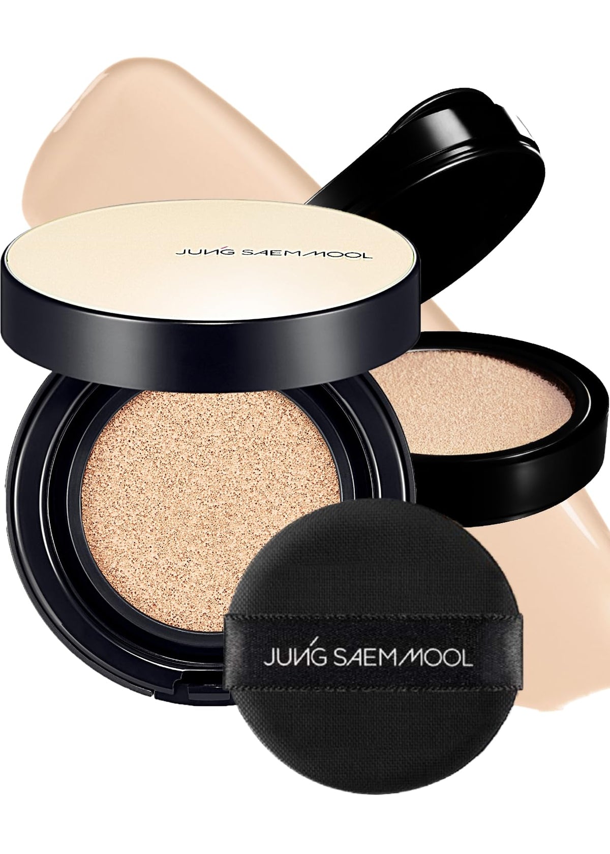 Jung Saem Mool Essential Skin Nuder cushion compact in porcelain shade shows all-day coverage.
