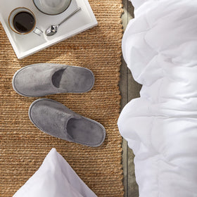 Juvale slippers in individual wrappers preserve hygiene and convenience