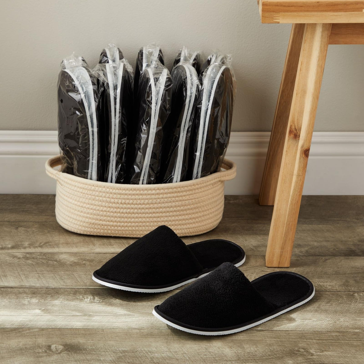 Juvale unisex slippers designed for travel and hotel comfort.