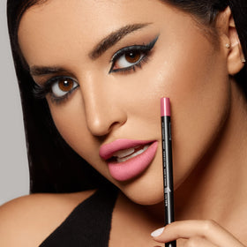 K7L Light Pink Lip Crayon outer packaging visible with premium design