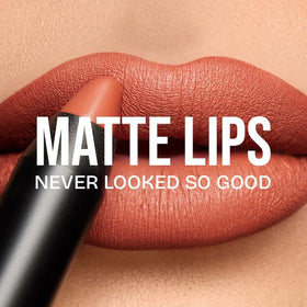K7L Lipsilk Matte Crayon edge application for precise lip lining.