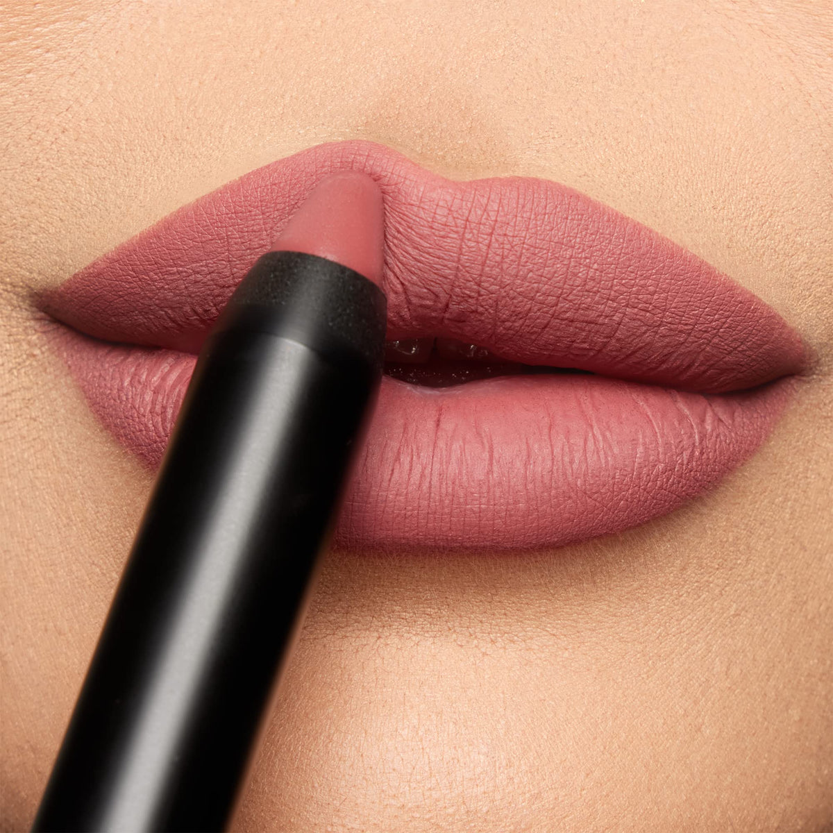 K7L Nude Pink lipstick crayon tip-toe-application shows precise color for all-day wear.