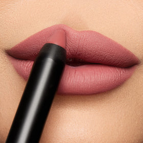 K7L Nude Pink lipstick crayon tip-toe-application shows precise color for all-day wear.